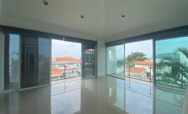 CASA EN RENTA EN FRACCIONAMIENTO LOMAS DE COCOYOC MORELOS