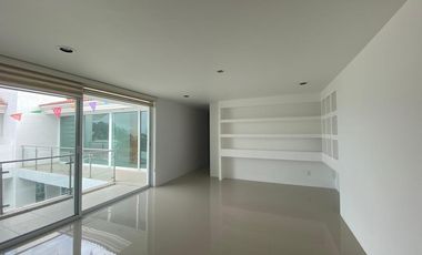 CASA EN RENTA EN FRACCIONAMIENTO LOMAS DE COCOYOC MORELOS