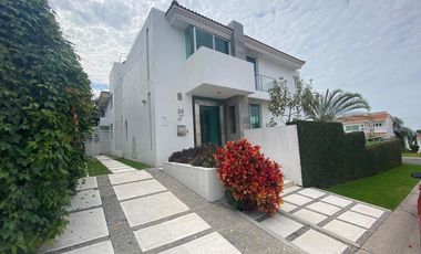 CASA EN RENTA EN FRACCIONAMIENTO LOMAS DE COCOYOC MORELOS