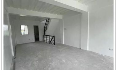 The 3-Storey Townhomes with Parking for Sale in Istana Villas