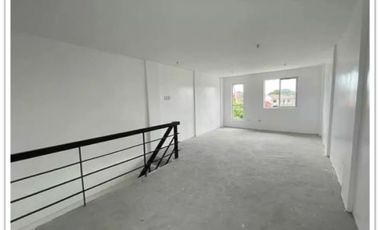 The 3-Storey Townhomes with Parking for Sale in Istana Villas