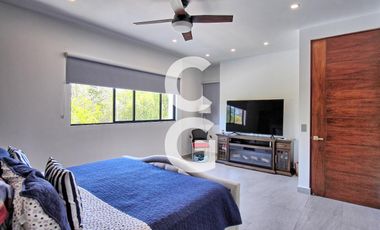 Casa en Venta en Cancún en Residencial Lagos del Sol con Terraza y Alberca