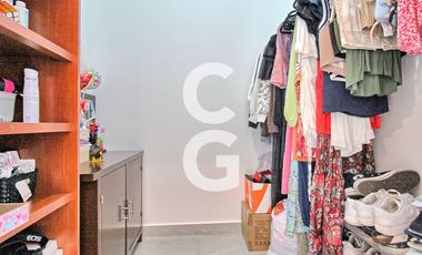 Casa en Venta en Cancún en Residencial Lagos del Sol con Terraza y Alberca