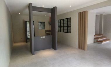 G. Araneta Ave Townhomes, Santol QC, 130 sqm FA, 3 bedroom, Bare, 1 parking for rent