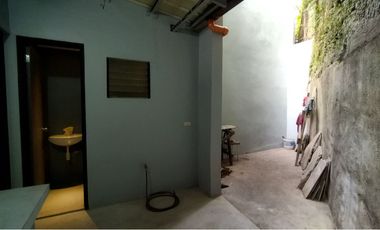 G. Araneta Ave Townhomes, Santol QC, 130 sqm FA, 3 bedroom, Bare, 1 parking for rent