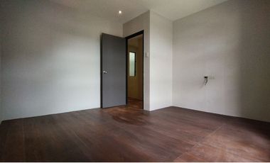 G. Araneta Ave Townhomes, Santol QC, 130 sqm FA, 3 bedroom, Bare, 1 parking for rent