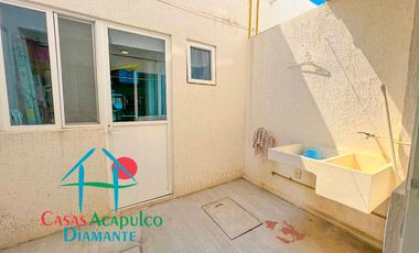 Condominio con club de playa. Terraza con salida a alberca del clúster