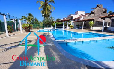 Condominio con club de playa. Terraza con salida a alberca del clúster