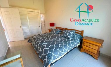 Condominio con club de playa. Terraza con salida a alberca del clúster