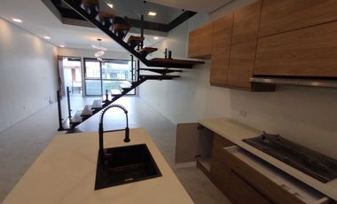 3-STOREY TOWNHOUSE WITH ROOF DECK
