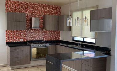 Renta de casa amplia en Arboledas juriquilla Queretaro