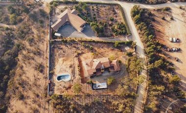 Acogedora propiedad  en gran terreno, fundo El Rincón, Villa Alemana
