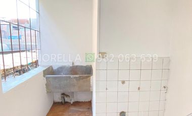 EN VENTA DPTO/ALMACEN 02 DORM + 1 BAÑO NO COCHERA