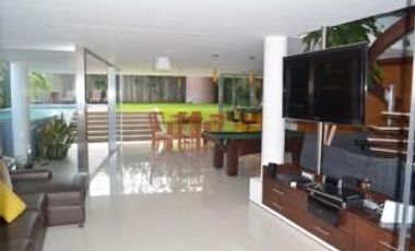 Espectacular residencia con vista al mar