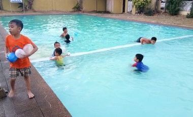 House for rent w/ 3 bedrooms and Car port in Tarlac City