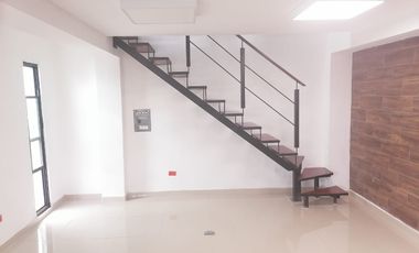 CASA EN VENTA EN APODACA NL ZONA VALLE DE SAN MIGUEL SECTOR II/PRIVADA 3 NIVELES