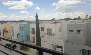 CASA EN VENTA EN APODACA NL ZONA VALLE DE SAN MIGUEL SECTOR II/PRIVADA 3 NIVELES