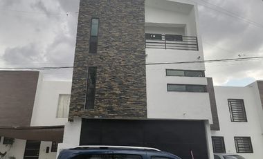 CASA EN VENTA EN APODACA NL ZONA VALLE DE SAN MIGUEL SECTOR II/PRIVADA 3 NIVELES