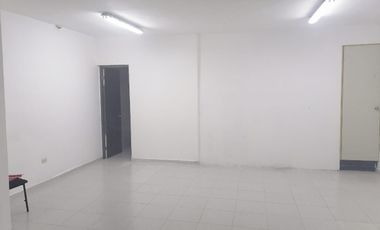 CASA EN VENTA EN APODACA NL ZONA VALLE DE SAN MIGUEL SECTOR II/PRIVADA 3 NIVELES