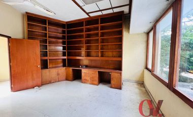 CENTRO CULTURAL O RESIDENCIA CON GRAN TERRENO CERCA DEL CENTRO HISTORICO DE MERIDA