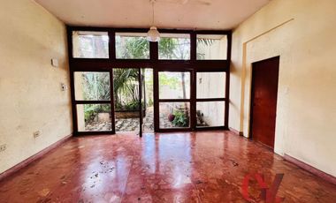 CENTRO CULTURAL O RESIDENCIA CON GRAN TERRENO CERCA DEL CENTRO HISTORICO DE MERIDA