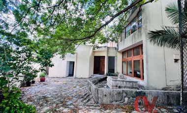 CENTRO CULTURAL O RESIDENCIA CON GRAN TERRENO CERCA DEL CENTRO HISTORICO DE MERIDA