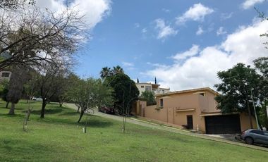 Casa en Venta en Contry la Silla 4to Sector