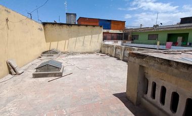 VENDO LOCAL COMERCIAL EN ESQUINA DE CALLE PIZARRO ( SEGUNDO PISO)