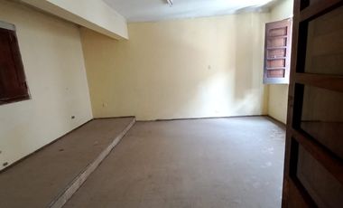 VENDO LOCAL COMERCIAL EN ESQUINA DE CALLE PIZARRO ( SEGUNDO PISO)