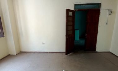 VENDO LOCAL COMERCIAL EN ESQUINA DE CALLE PIZARRO ( SEGUNDO PISO)
