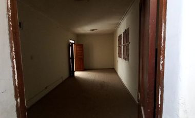 VENDO LOCAL COMERCIAL EN ESQUINA DE CALLE PIZARRO ( SEGUNDO PISO)