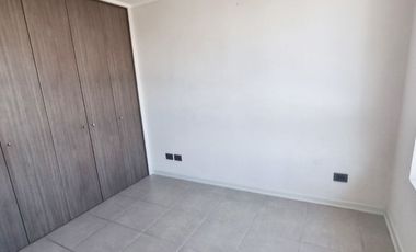 DEPTO CASI NUEVO 2D/1B CON ESTACIONAMIENTO M. R. DE ARAYA