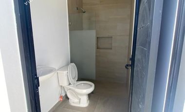 Casa en venta con alberca con recamara en PB en privada con amenidades
