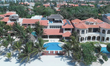 Espectacular villa frente al mar. Con todo detalle y el lujo más deseado.