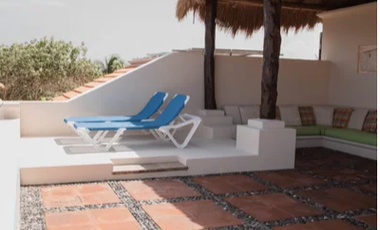 Espectacular villa frente al mar. Con todo detalle y el lujo más deseado.