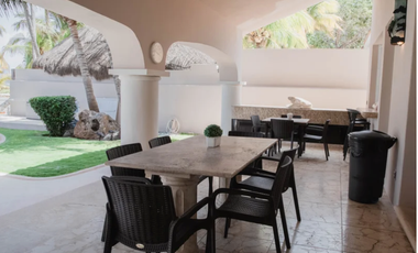 Espectacular villa frente al mar. Con todo detalle y el lujo más deseado.