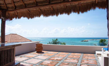 Espectacular villa frente al mar. Con todo detalle y el lujo más deseado.