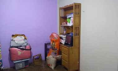 Casa como Terreno en Avenida Comercial en Villa El Salvador