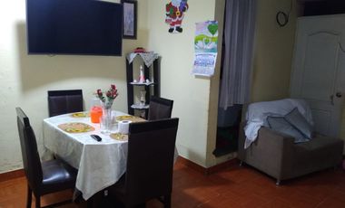 Casa como Terreno en Avenida Comercial en Villa El Salvador