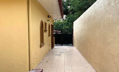 Renovated 4-Bedroom House in Moonwalk Talon 5 Las Pinas City