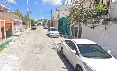 Inigualable y amplio terreno en remate en Col. Cancún,  Quintana Roo!!