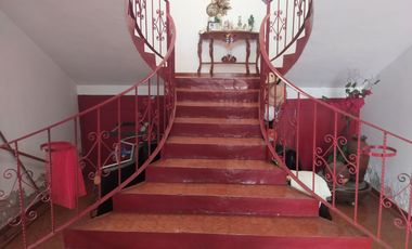 OPORTUNIDAD VENTA Casa habitación, con amplios jardines, arboles frutales, asador y salón de fiestas