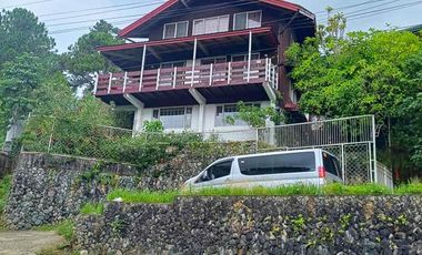 5 Bedrooms 3-Storey House with OVERLOOKING MOUNTAINOUS VIEW (Monterrazas, Itogon, Benguet)