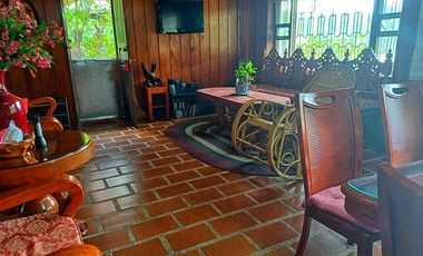 5 Bedrooms 3-Storey House with OVERLOOKING MOUNTAINOUS VIEW (Monterrazas, Itogon, Benguet)