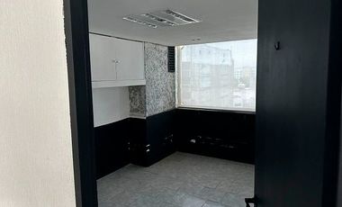 Renta de oficina de 470 m2 en Hipódromo Condesa, 4 lugares de estacionamiento y vigilancia las 24 hrs.