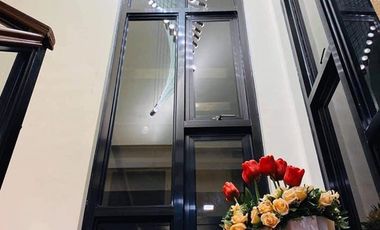 5-Bedroom Elegant House Near Airport