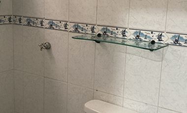 Alamos cerca del C.C Riocentro Norte - Alquilo suite moderna (J Luna)