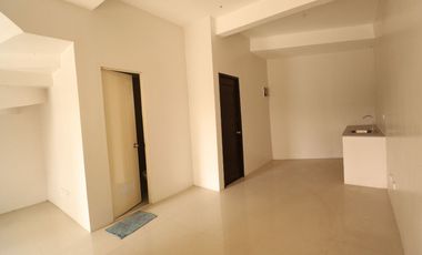 2 Storey Townhouse For Sale in Mindanao Quirino with 3 Bedrooms and 1 Carport PH2489