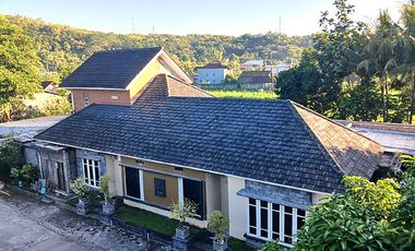 Ruko, Rumah dan Gudang Luas di Guwosari Pajangan