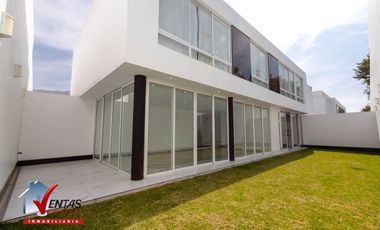 BELLA CASA EN CONDOMINIO DE 10 CASAS DE ESTRENO 3ER PISOS, ACABADOS A1, Y CUENTA CON UNA EXCELENTE ILUMINACIÓN NATURAL, AMBIENTES AMPLIOS Y CÓMODOS, D